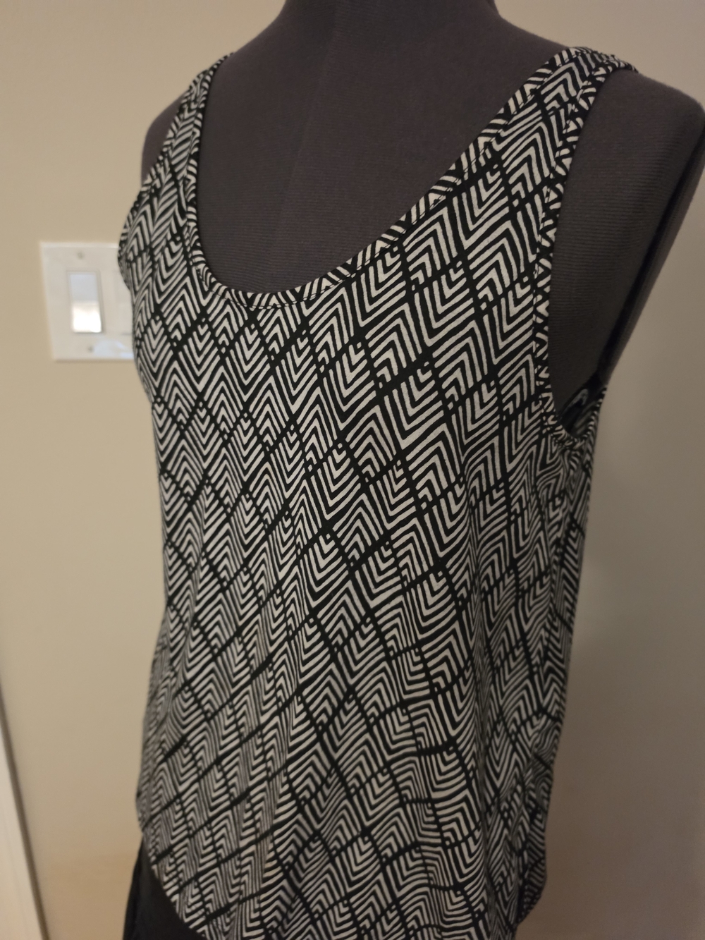 Kappa Black & White Geometric-Print Tank Top